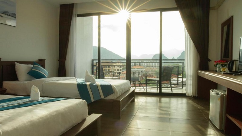 Twin room with balcony