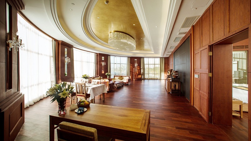 Embassador Suite