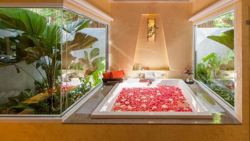 Villa Suite with pool view