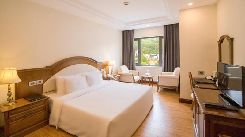 Superior Room with Hill View