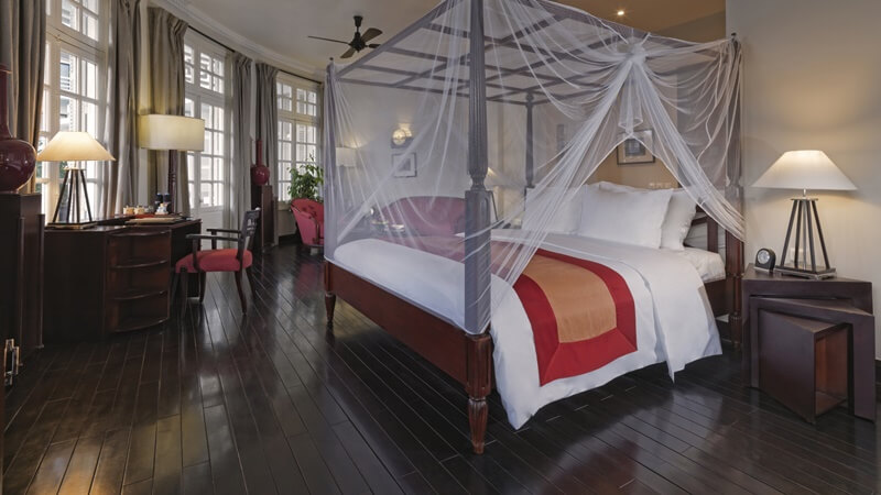 Colonial Suite