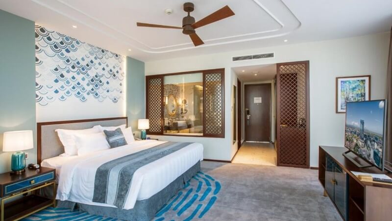 Grand Deluxe Room