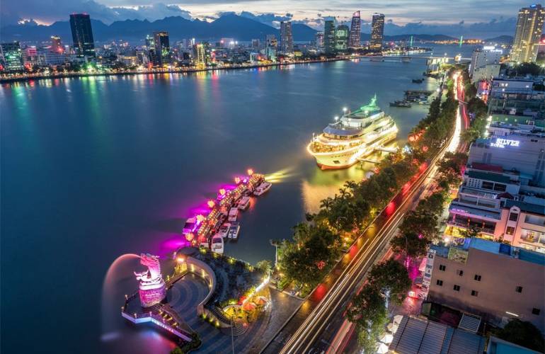 Cruise along Han River in Danang