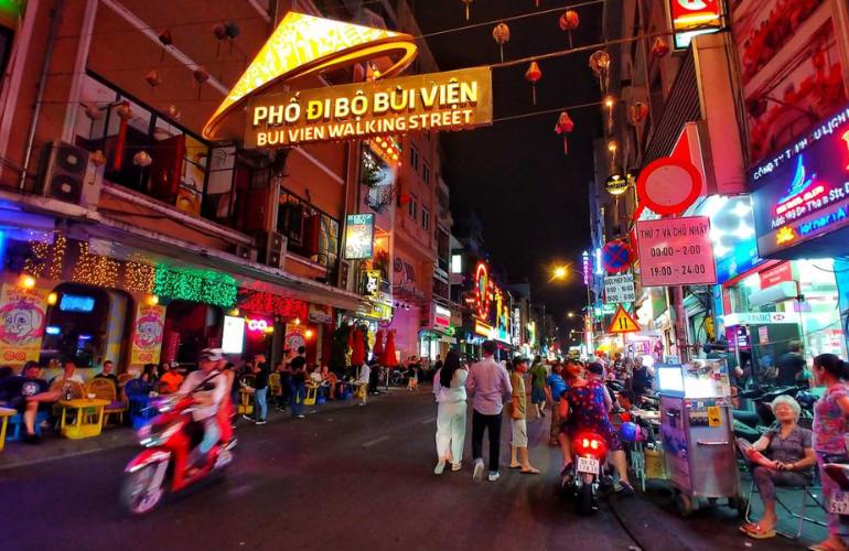 Crowds on Bui Vien Street at weekends