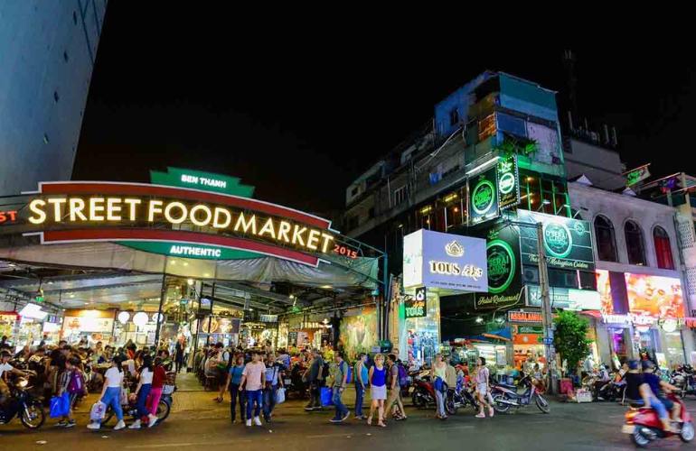 Street food market right nearby Ben Thanh Market in Ho Chi Minh City