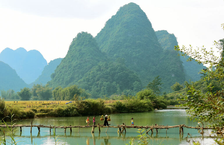 Tranquility of Cao Bang in summer