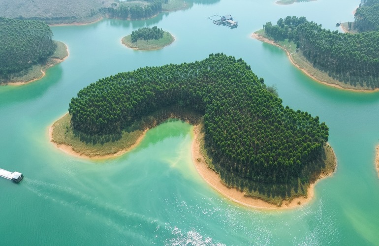 A heart-shaped land at Thac Ba Lake