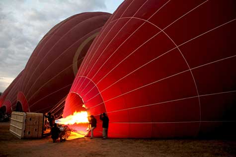Balloon trip - the best lens to take the beauty of Bagan