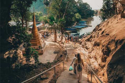Stop at Shwe Yin Hmyaw Pagoda