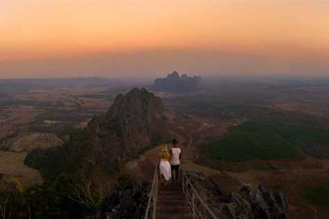 Transfer to Hpa An with Asia Private Travels