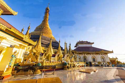 Visit Mahamuni Pagoda, the Swindon Mibaya Kyaung place
