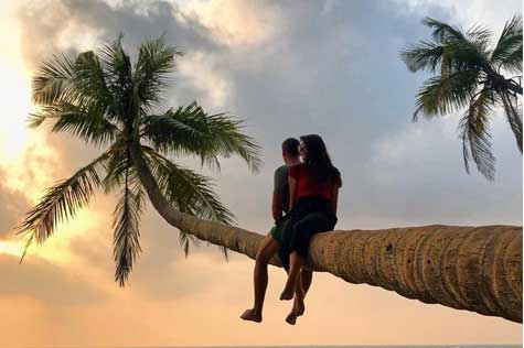 Enjoy a wonderful new day during your trip to Myanmar by waking up early to catch the sunrise.