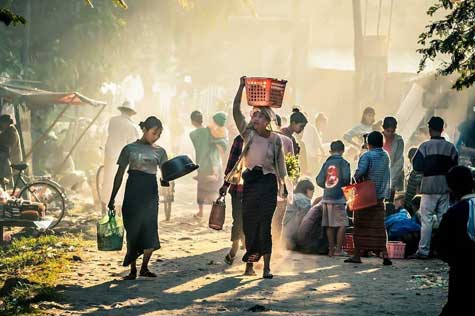 Don't forget to organize a BBQ party on the beach with fresh and delicious local seafood.