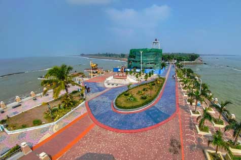 Transfer to an elevated sight to watch the breathtaking views of the Bay of Bengal at twilight