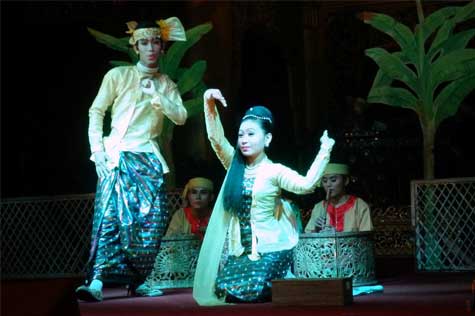 As the evening sets in, prepare for a captivating experience as you witness a traditional Myanmar puppet show following dinner