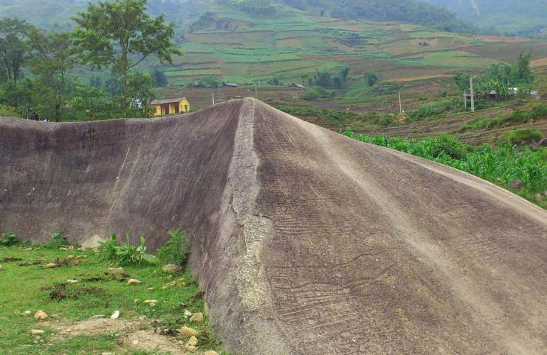 Sapa Ancient Rock Field