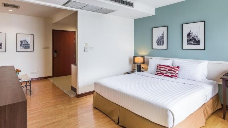 Evergreen Place Siam by UHG