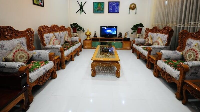 Royal Inlay Hotel