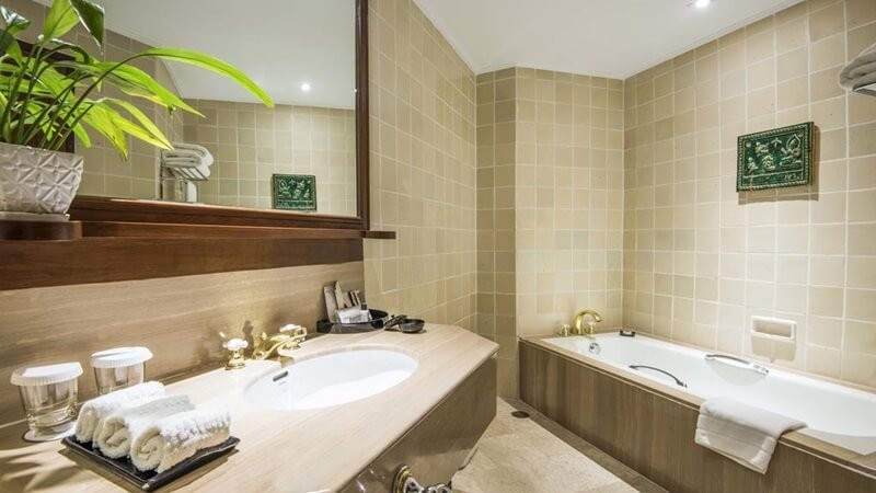 Chatrium Royal Lake Yangon